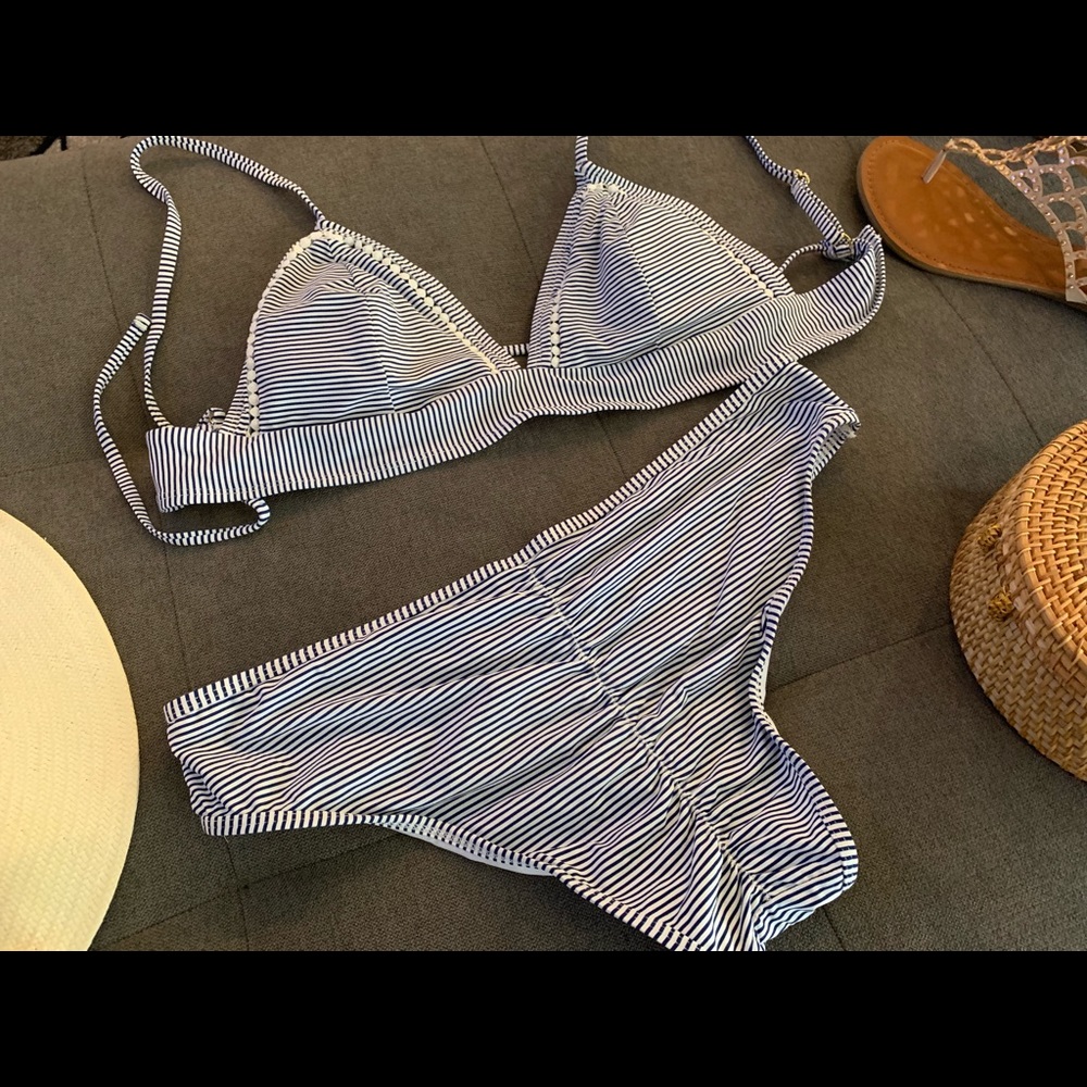 Bikini 👙 - Picture 3 of 4